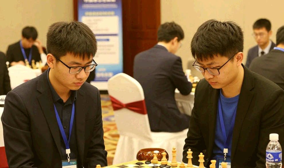 Global Chess League: Carlsen đánh bại Vachier-Lagrave, FYERS American Gambits giữ vững ngôi đầu